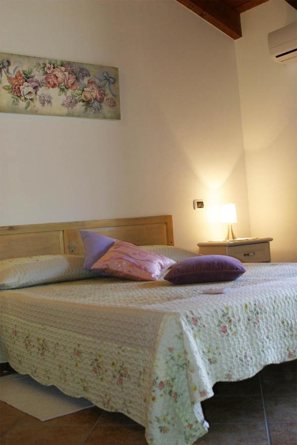 Santadi B&B S'Arrosa Antiga المظهر الخارجي الصورة